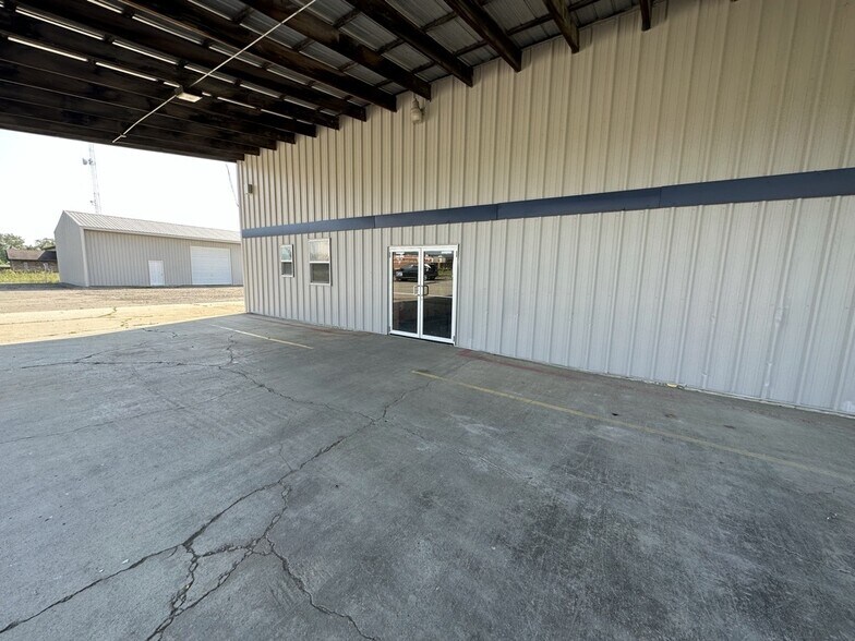 More Photos Of 12520 Olean Rd, Chaffee Freestanding For Lease