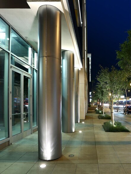 More Photos Of 7111 Santa Monica Blvd, West Hollywood Apartments For Lease