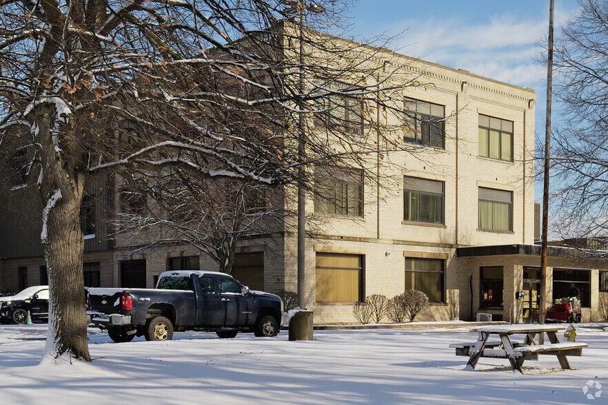 More Photos Of 400 West Ave, Rochester Flex For Sale