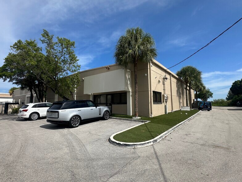 Primary Photo Of 3474-3476 SW 15th St, Deerfield Beach, Deerfield Beach Warehouse For Lease