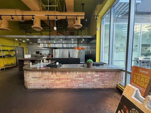 More Photos Of 125 NE 32nd St, Miami Apartments For Lease