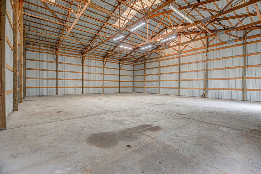 More Photos Of 4420 S Dixie Hwy, Franklin Office For Sale
