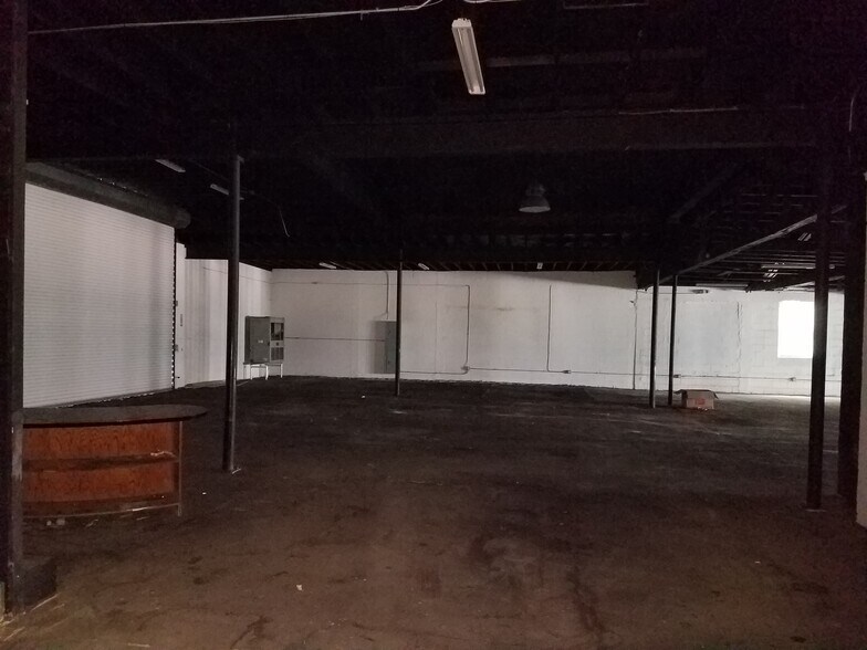 More Photos Of 120 S Dixie Hwy, Lake Worth Storefront For Lease