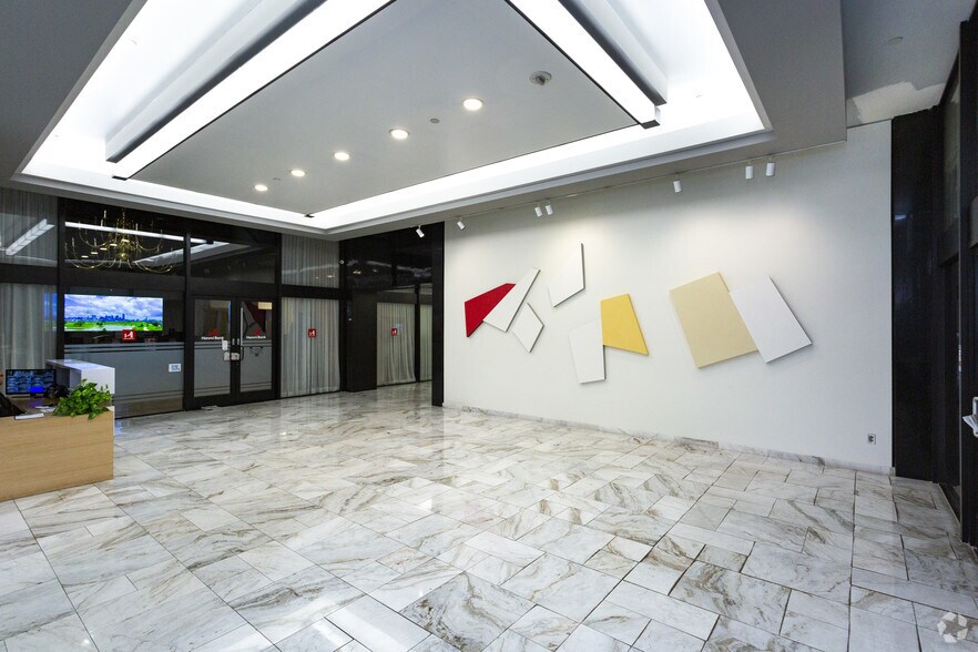 More Photos Of 3660 Wilshire Blvd, Los Angeles Office For Lease