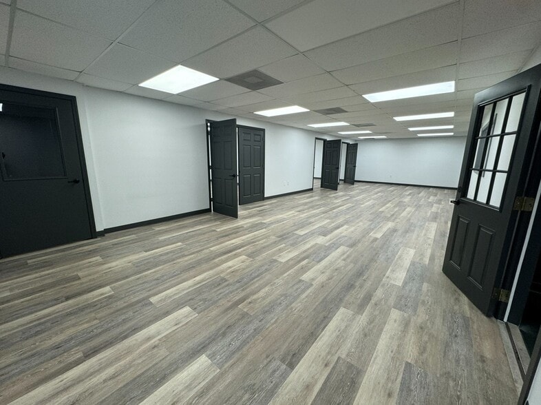 More Photos Of 220 Recker Hwy, Auburndale Warehouse For Lease