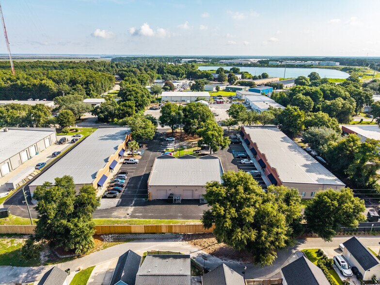 More Photos Of 461 Jessen Ln, Charleston Unknown For Lease