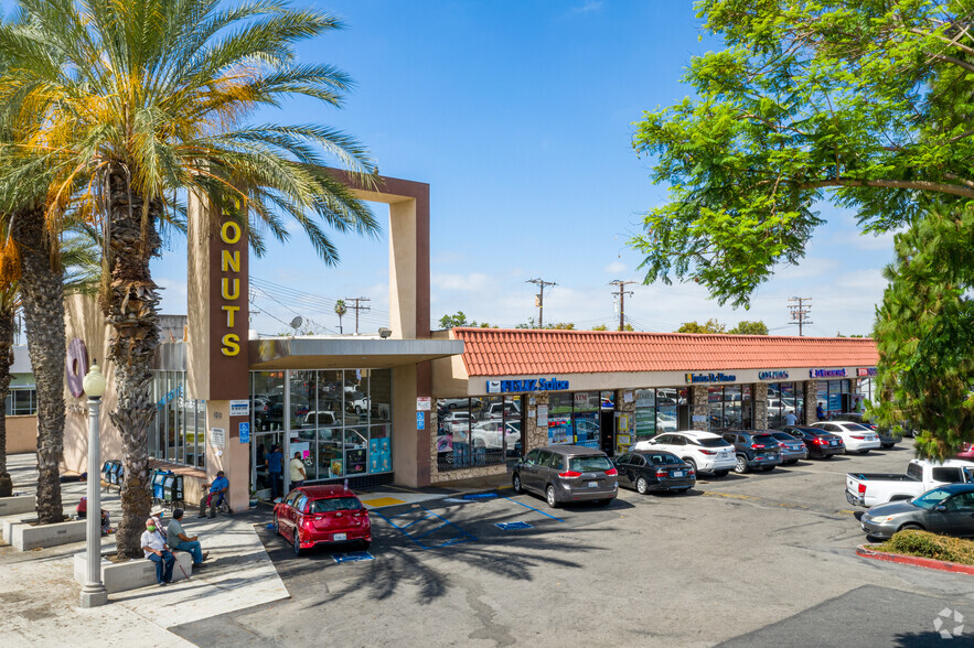 Primary Photo Of 1212 S Bristol St, Santa Ana General Retail For Lease