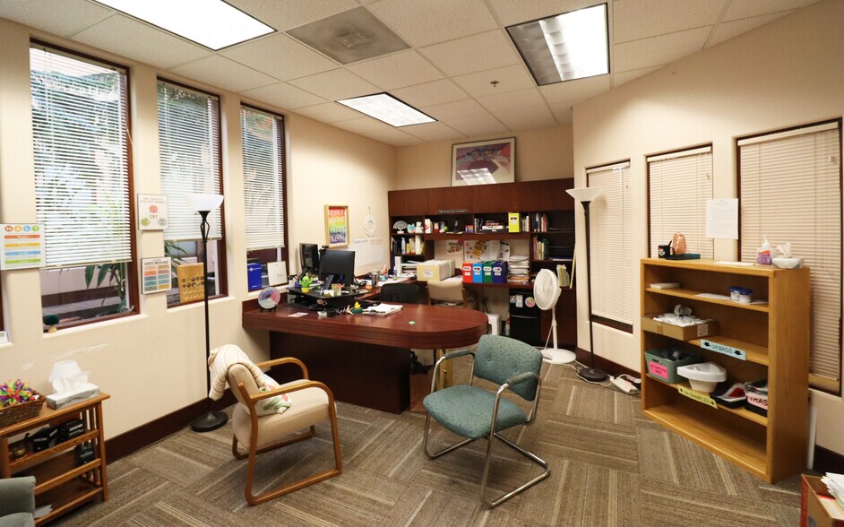 More Photos Of 4211 W 11th Ave, Eugene Freestanding For Lease