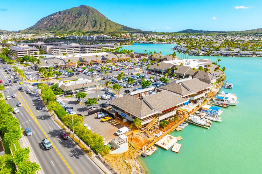 Primary Photo Of 377 Keahole St, Honolulu General Retail For Sale