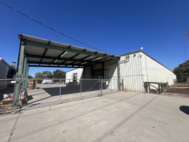 Primary Photo Of 550 Monterey Rd, Morgan Hill Warehouse For Lease