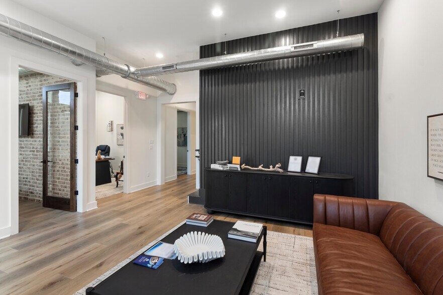 More Photos Of 2800 Barron Rd, College Station Office For Lease