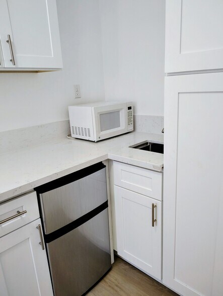 More Photos Of 1217 S Orange Grove Ave, Los Angeles Apartments For Sale