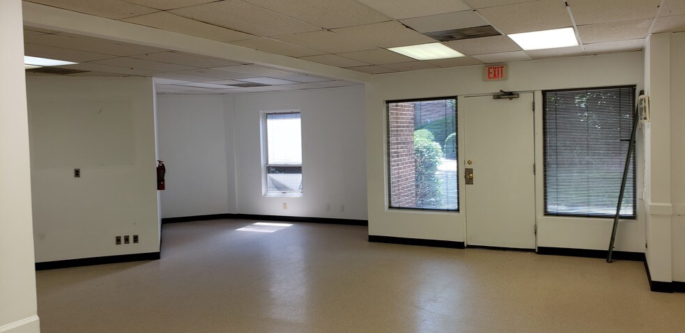 More Photos Of 1820 Michael Faraday Dr, Reston Office For Lease