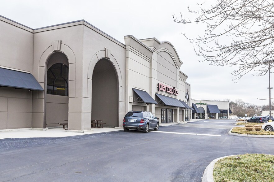 More Photos Of 11130-11132 Kingston Pike, Farragut Office For Sale