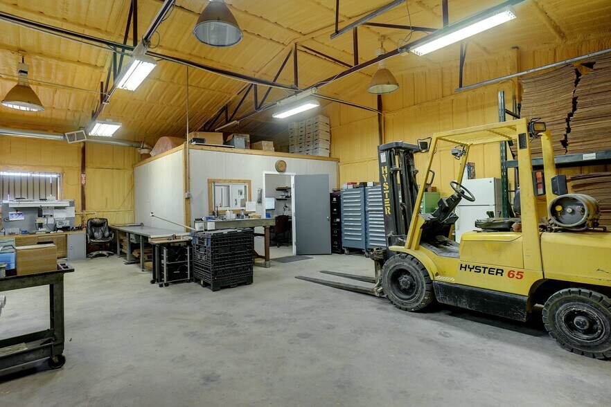 More Photos Of 396 Goshen Rd, Springtown Service Station For Sale