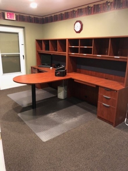 More Photos Of 255 Cross Keys Rd, Berlin Flex For Lease