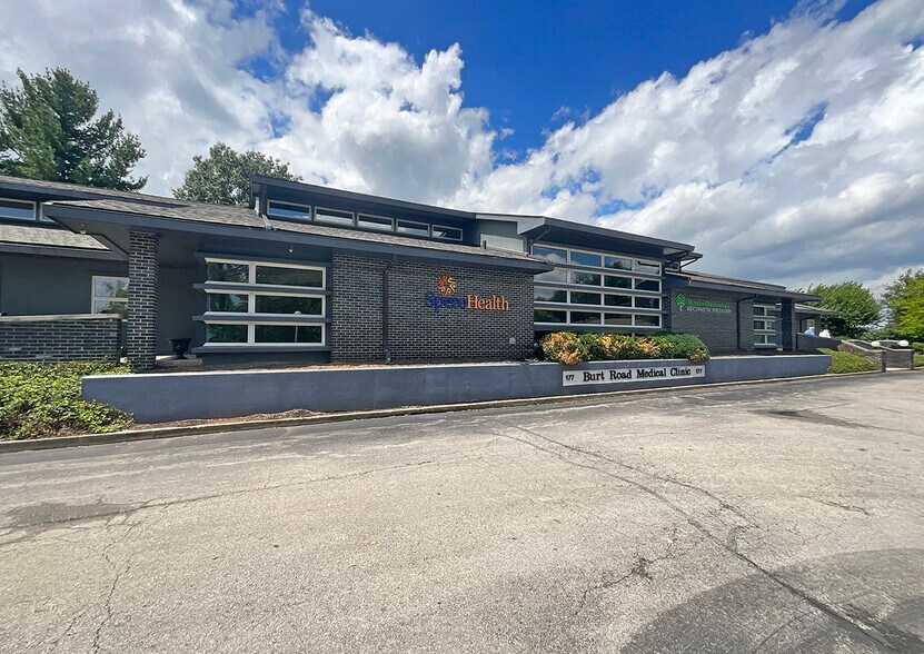 More Photos Of 177 Burt Rd, Lexington Medical For Sale