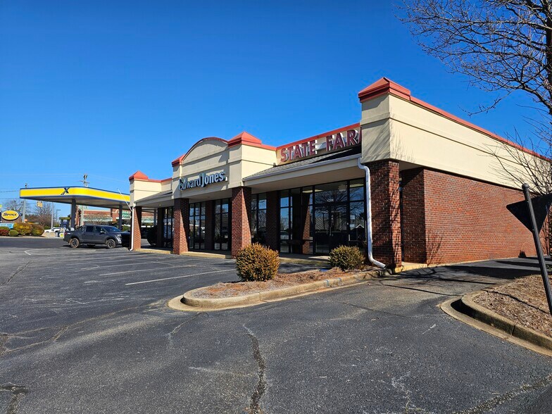 More Photos Of 420 The Parkway, Greer General Retail For Sale