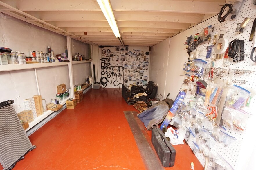 More Photos Of 26 Kimberling Blvd, Kimberling City Manufacturing For Sale