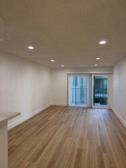More Photos Of 1636 N Verdugo Rd, Glendale Apartments For Sale
