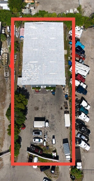 Primary Photo Of 13050 NW 43rd Ave, Opa Locka Warehouse For Lease