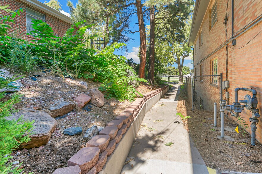 More Photos Of 3955-3995 N Irving St, Denver Religious Facility For Lease