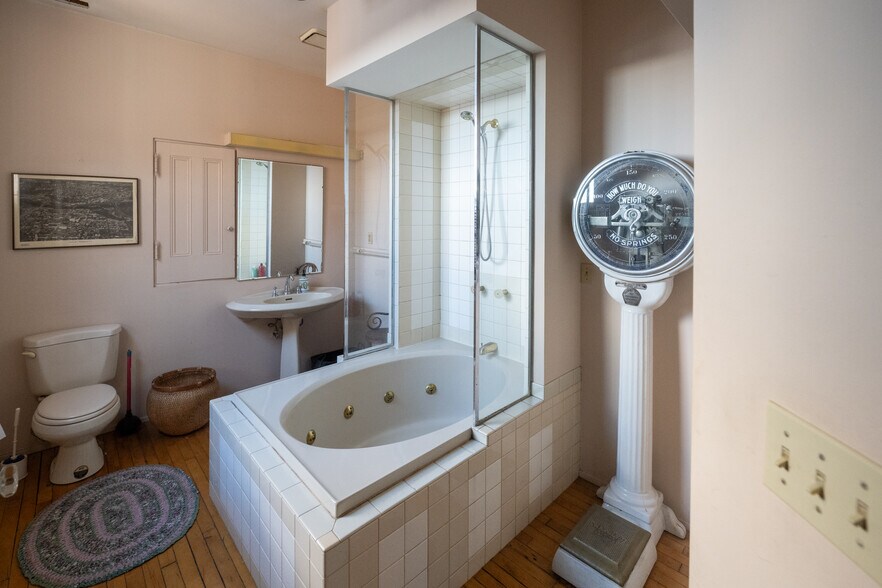 More Photos Of 230-234 Ferry St, Easton Loft Creative Space For Sale