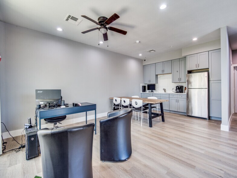 More Photos Of 1100 Us-90 Hwy W, Sealy Apartments For Sale
