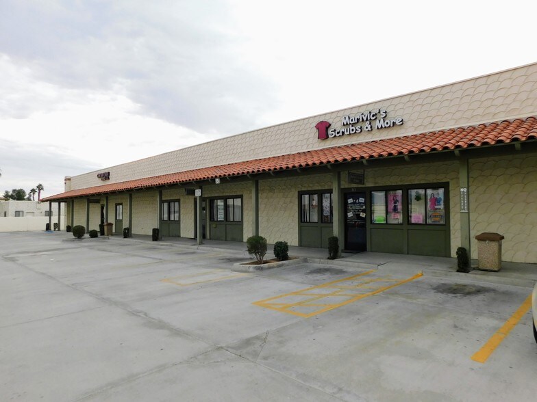 More Photos Of 81-557 Doctor Carreon Blvd, Indio Storefront Retail Office For Lease