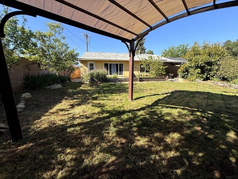More Photos Of 50 Portal St, Oak View Multifamily For Sale