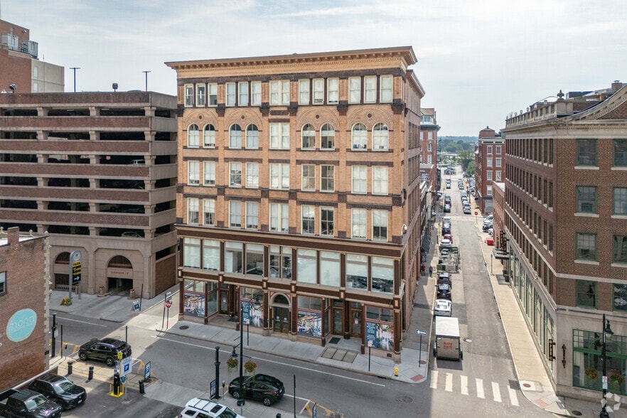Primary Photo Of 82-90 Weybosset St, Providence Apartments For Lease