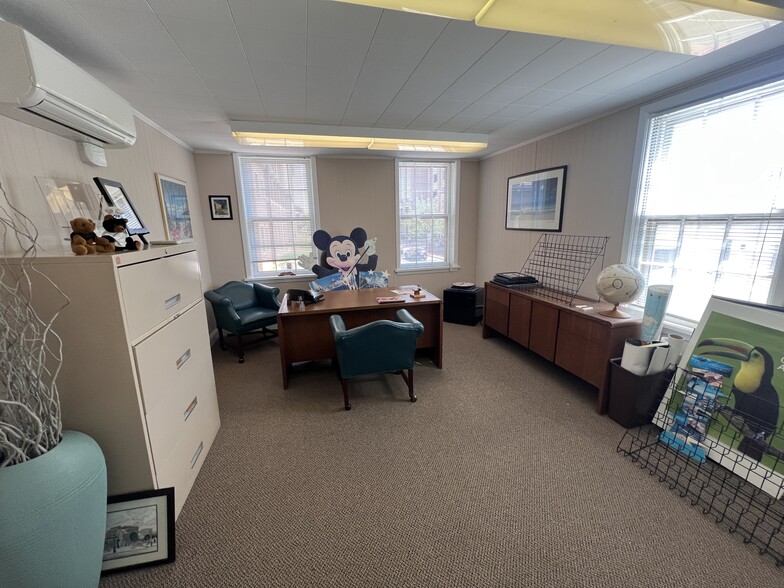 More Photos Of 301 W Market St, West Chester Office Residential For Lease