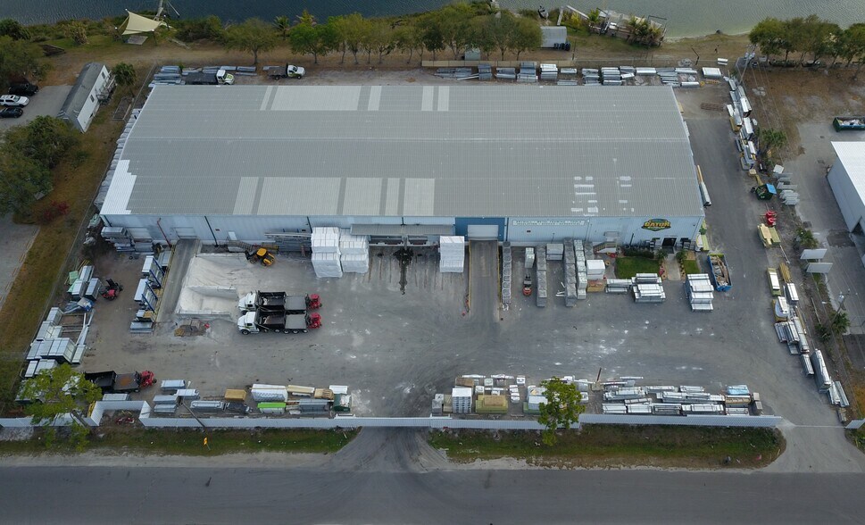 Primary Photo Of 17550 East St, North Fort Myers Warehouse For Lease