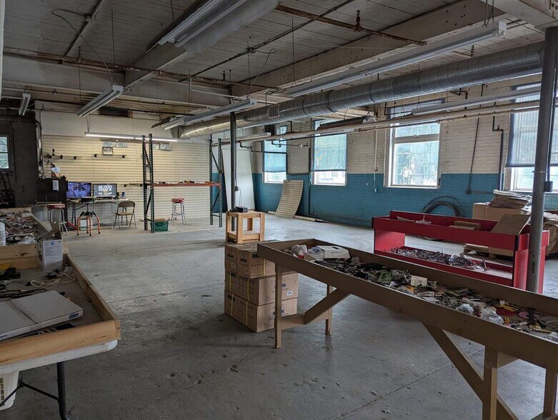 More Photos Of 223 Main St, Charlestown Storefront Retail Office For Lease