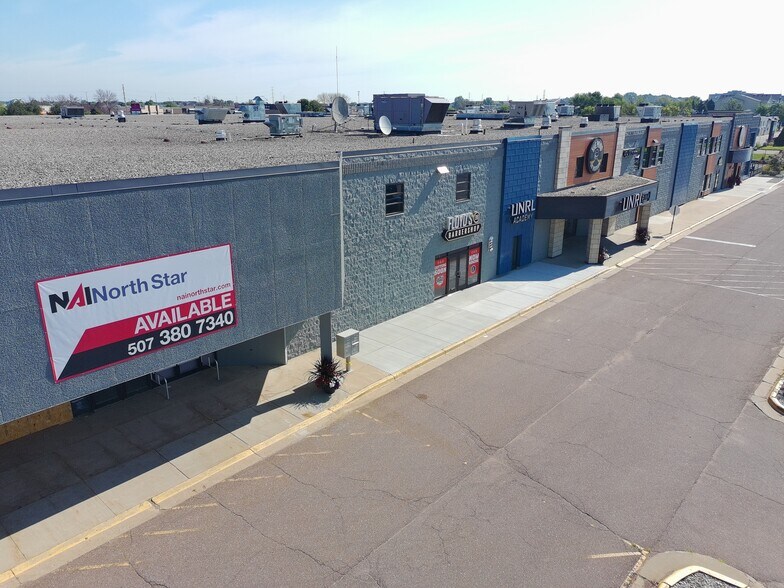 More Photos Of 1850 E Madison Ave, Mankato Freestanding For Lease
