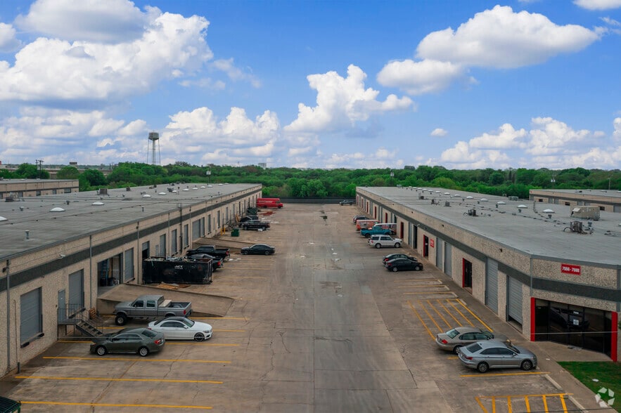 More Photos Of 7492-7522 Reindeer Trl, San Antonio Unknown For Lease