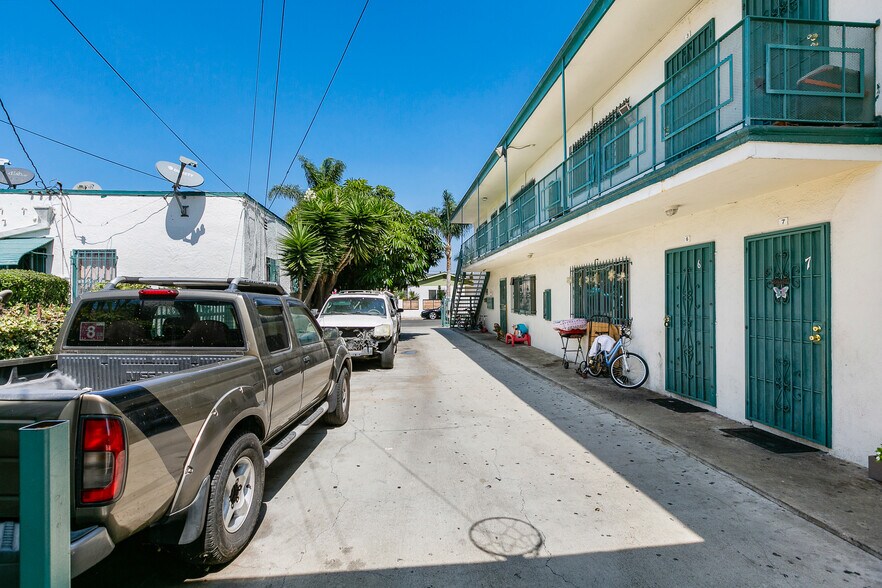 More Photos Of , Los Angeles Multifamily For Sale