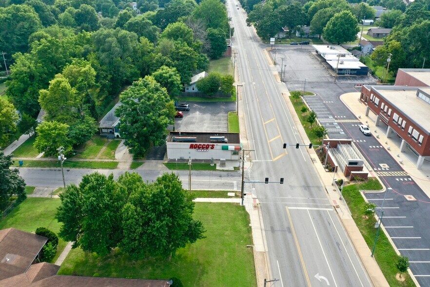 More Photos Of 834 E Division St, Springfield Restaurant For Sale