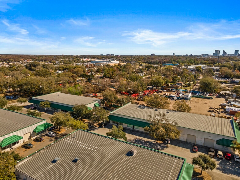 More Photos Of 3239 Old Winter Garden Rd, Orlando Flex For Sale