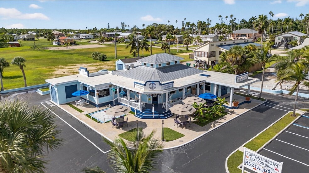 More Photos Of 102 Copeland Ave SW, Everglades City Restaurant For Sale