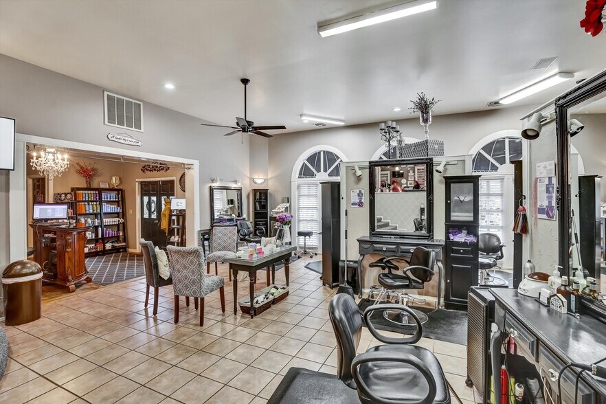 More Photos Of 144 Reamer St, Auburn Specialty For Sale