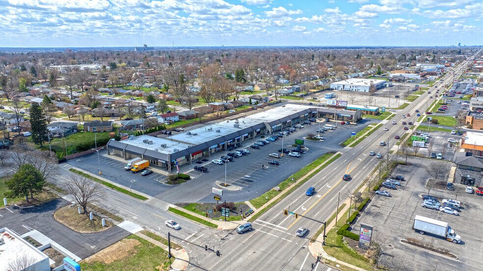 More Photos Of 5091-5139 E Main St, Columbus Storefront For Lease