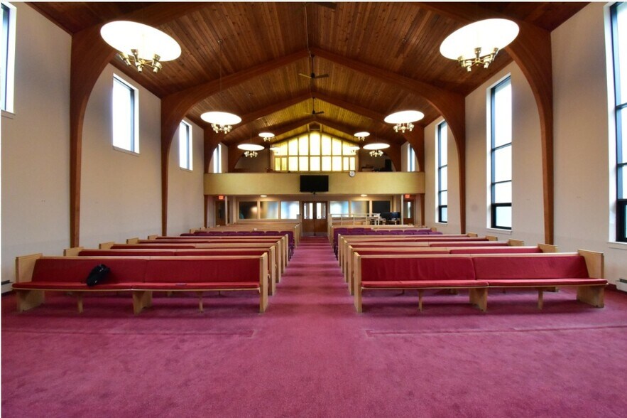 More Photos Of 312 Harrison St, Monroe Religious Facility For Lease