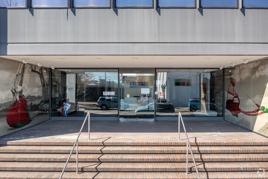 More Photos Of 2141 NW 25th Ave, Portland Office For Sale