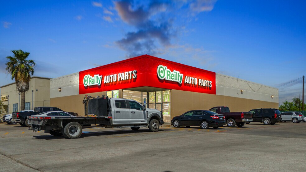 Primary Photo Of 302 W Calton Rd, Laredo Auto Repair For Sale