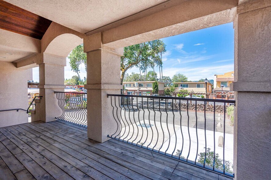 More Photos Of 17977 Sonoma Hwy, Sonoma Office For Lease