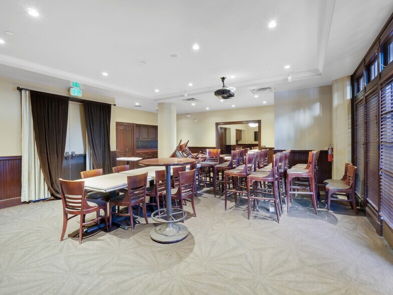 More Photos Of 1100 S Flower St, Los Angeles Office For Lease