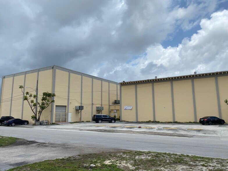 More Photos Of 1935 NE 150th St, Miami Warehouse For Sale
