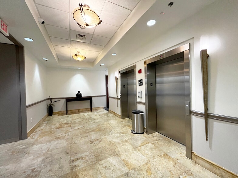 More Photos Of 1035-1049 State Road 7, Wellington Medical For Lease