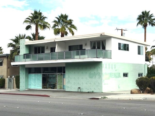 More Photos Of 560-562 S Indian Canyon Dr, Palm Springs Storefront Retail Residential For Lease